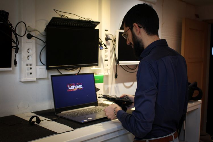 Collaborateur MCN en atelier de création